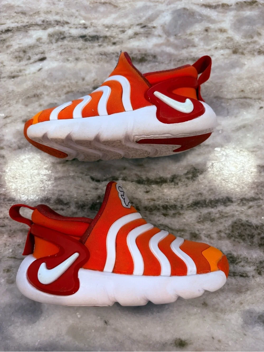 Nike easy slip